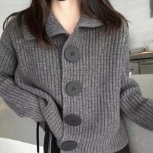 针织开衫女秋装2025年新款长袖宽松韩版时尚大扣翻领短款毛衣外套