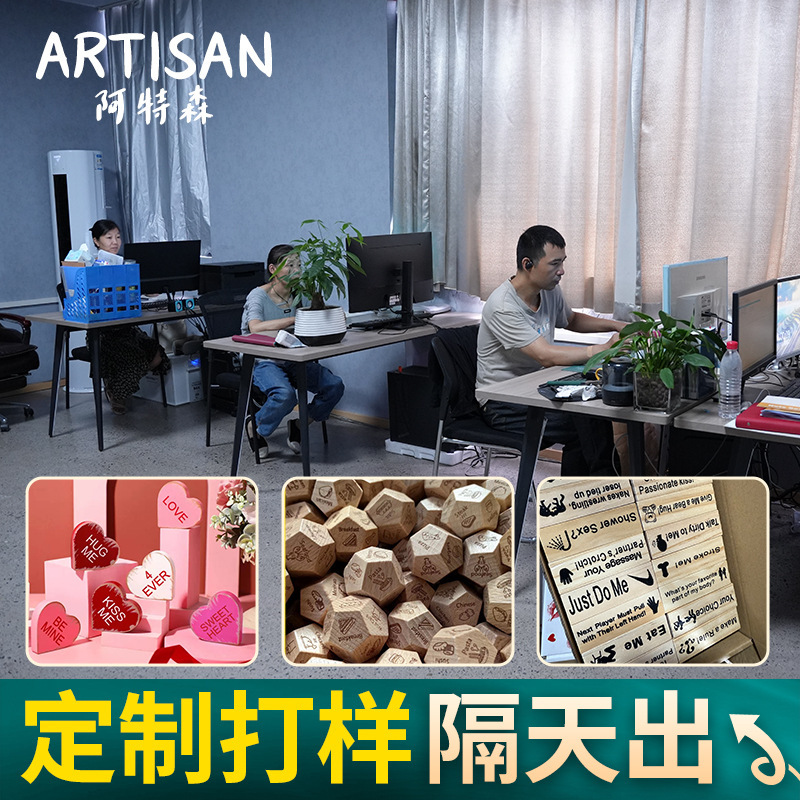 新品木质圣诞节日雕头片制圣诞相框手把挂件居家吊牌工艺品标签|undefined