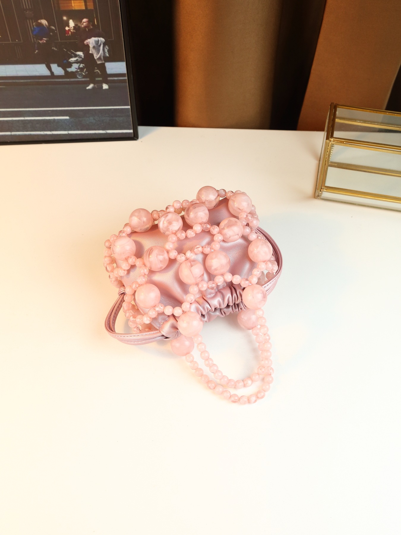 Borsa a secchiello donna con perle in metallo per sera_voghion.com
