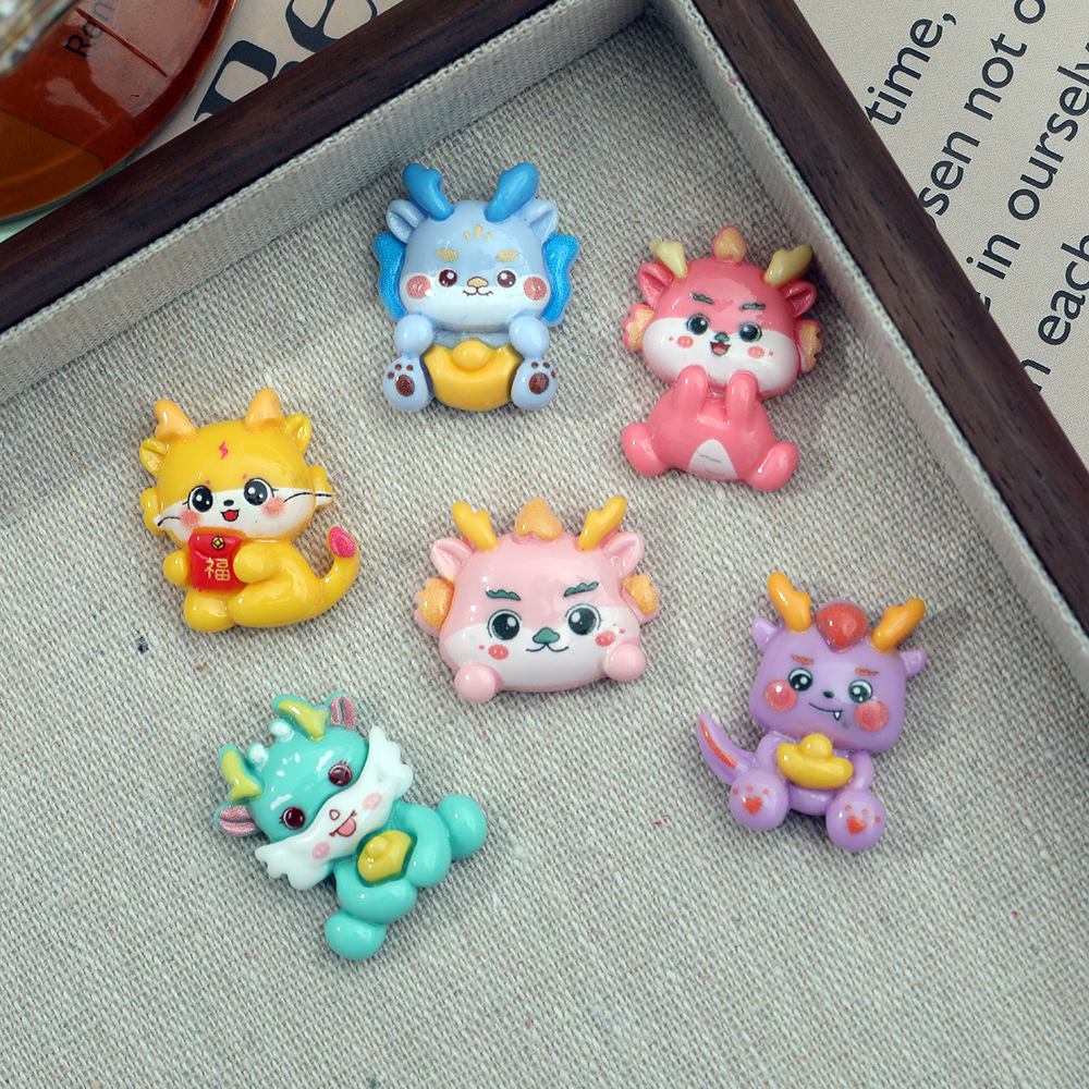 Nuevo multi-color Tyrannosaurus DIY resina accesorios crema pegamento pelo accesorios teléfono móvil Shell agujero zapato hebilla parche adornos al por mayor