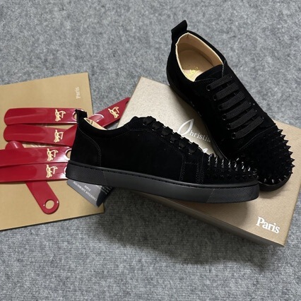 Men's Fashion Sneakers with Rivets, Genuine Leather White Shoes, 2025 New Autumn Breathable Trendy Versatile Casual Shoes for Men