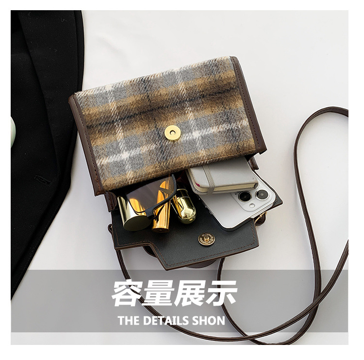 The textured color-blocking small square bag for the 2024 autumn and winter season features a cute checkered handbag with a niche design and a patchwork styling crossbody bag undefined