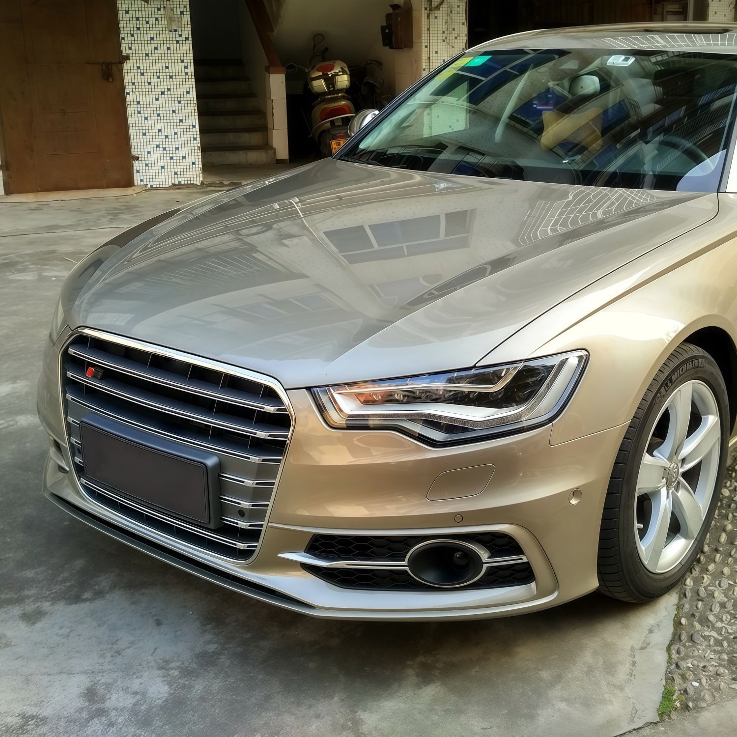 12-15 models suitable for Audi A6 color change and upgrade to S6 style, including front bumper, large front grille, and front bumper assembly