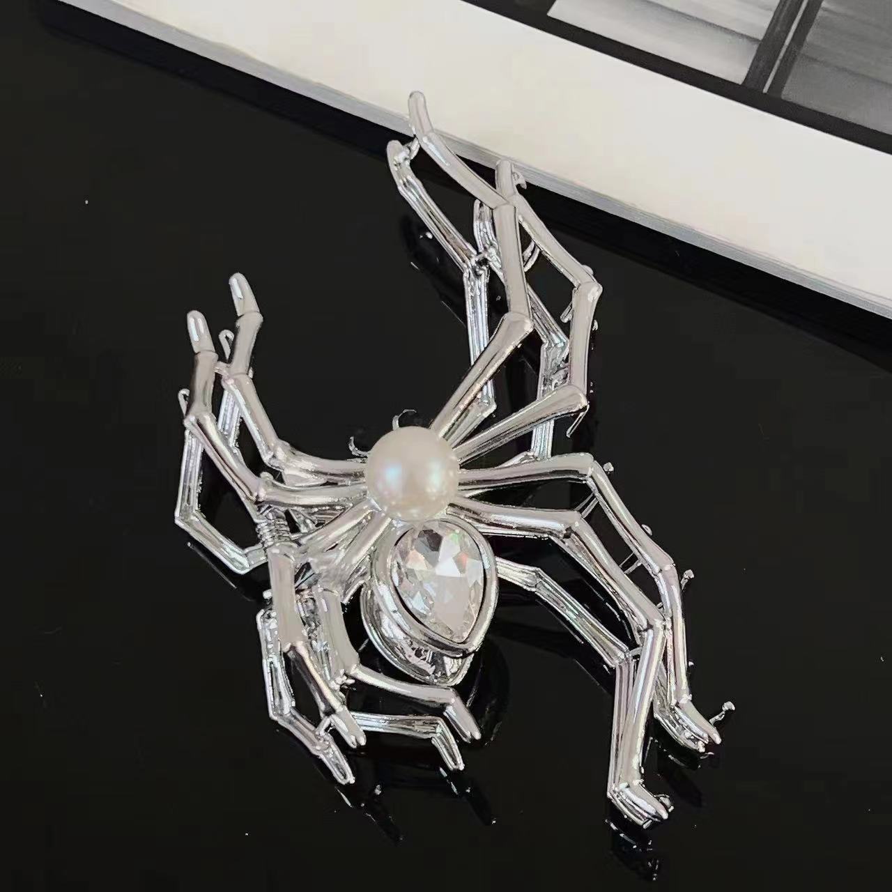 스파이더 라인스톤 그리퍼 라지-화이트 K