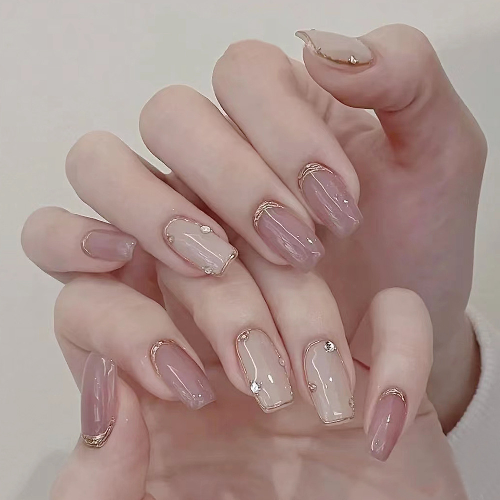 Venta caliente en Europa y América, parche de uñas dulce y fresco con incrustaciones de diamantes, uñas postizas de comercio exterior desmontables, piezas de uñas de uso transfronterizo terminadas image 18
