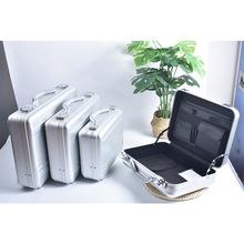 �����ռ{��ȫ�X�Ͻ��̄չ�����PӋ����X���x���O���Ʒչʾ��