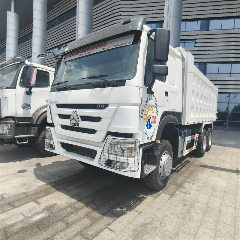 HOWO 371 front four rear eight dump truck cross-border export heavy-duty engineering transport dump truck