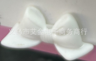 69 완탕 나비넥타이