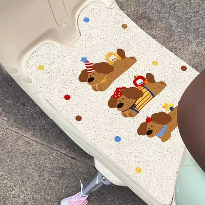Elektrikli nəqliyyat vasitəsi üçün universal, sürüşməyən, çirkə davamlı, təmizlənməsi asan ayaqaltı