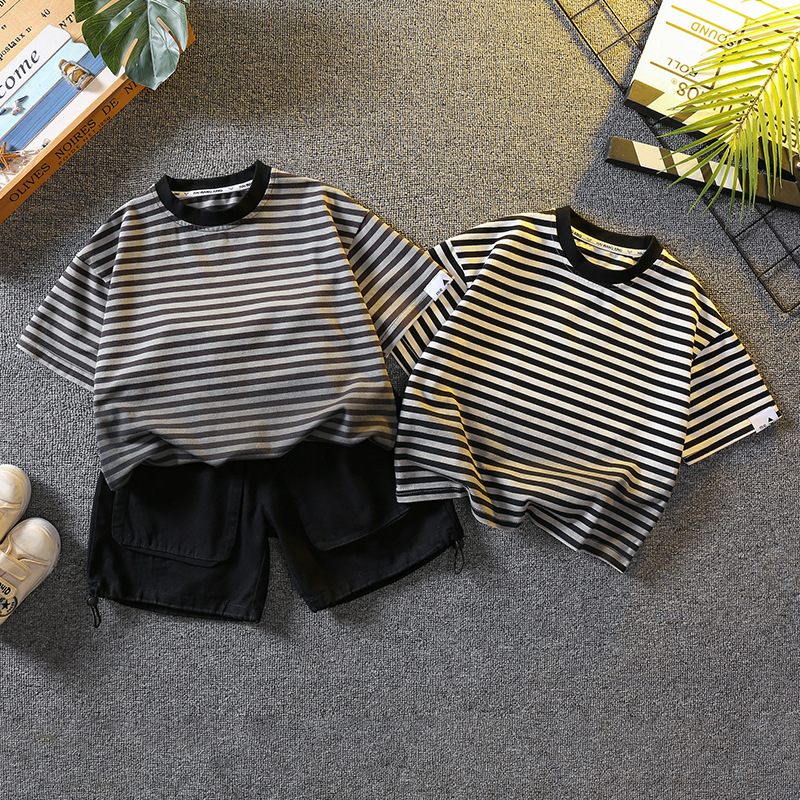 5695 traje de manga corta para niños 2025 verano nuevo bebé a rayas deportivo suelto de dos piezas fresco y guapo