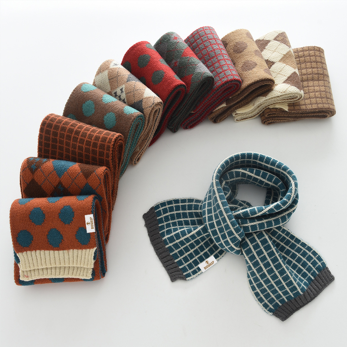 Children's Autumn and Winter Warm Scarf, Outdoor Windproof and Cold-Proof Versatile Scarf, Stripesd Polka Dots, Various Styles and Colors