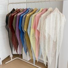 韩版亚麻风格镂空三角巾披肩女夏季轻薄针织叠穿多用途丝巾屁帘