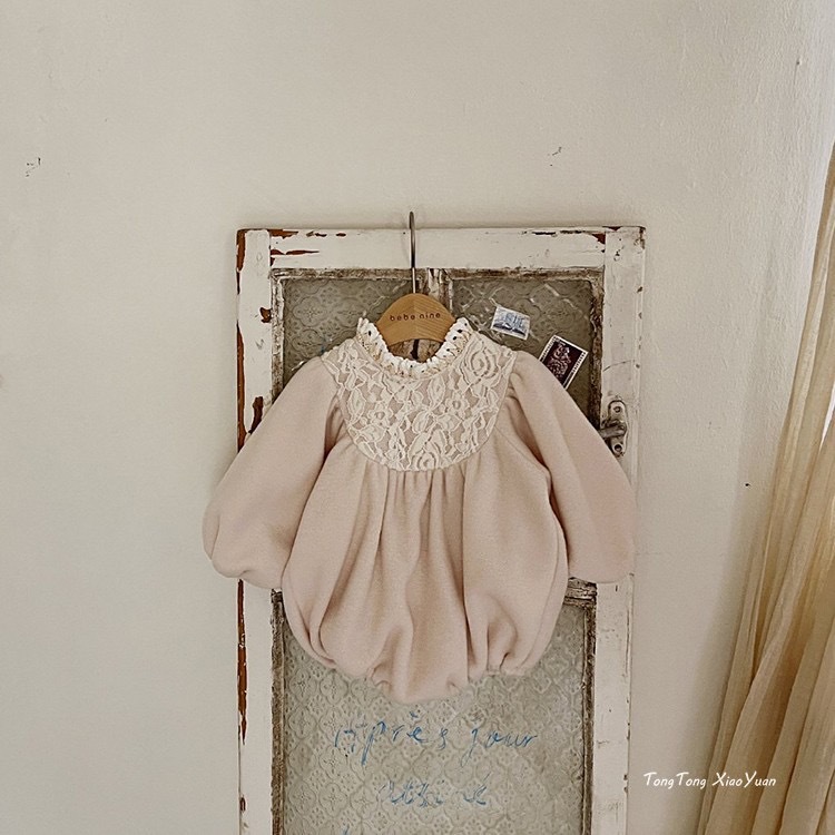 Mono de otoño para niñas con forro polar, ropa de otoño e invierno para bebés, ropa infantil estilo coreano, mono con cuello de encaje para bebés. image 4