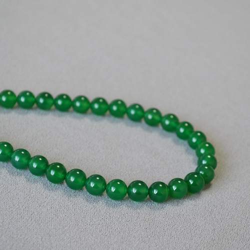 New Chinese style ethnic style ice transparent green agate chalcedony real stone beads simple temperament personalized short necklace clavicle chain