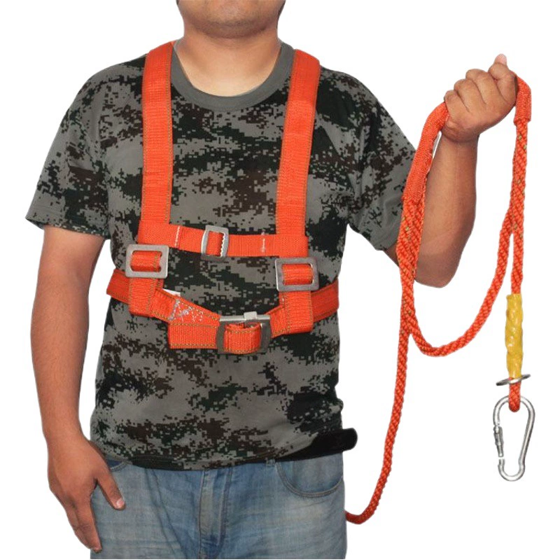 Оранжевый ремень безопасности висит двойная задняя половина тела одинарный крючок защита безопасности трос защитный ремень высокопрочный провод