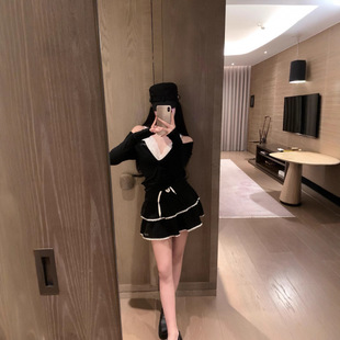 25 Early Spring New mm Pure Lust Style Hot Diamond Letter Cardigan Base + Lace Small Suspbottomers with Short Skirt Suit