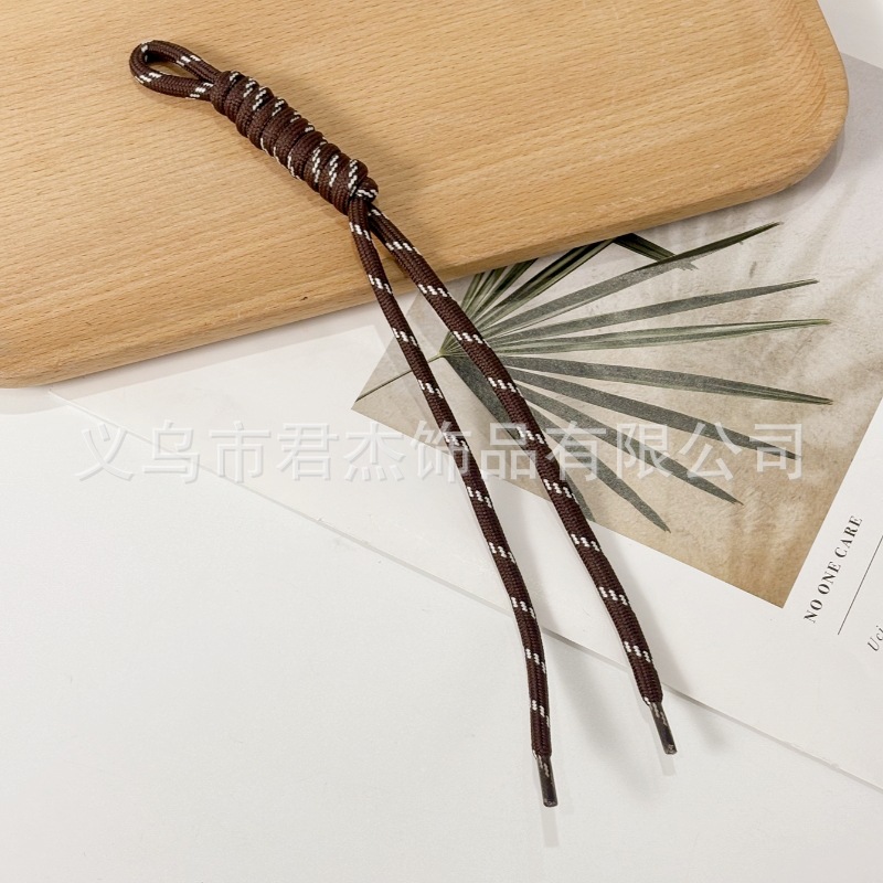 編みカバンのストラップの螺旋の結び紐のiuは鍵のボタンのネットの赤い色の結びの縄の装飾の部品を結びます。