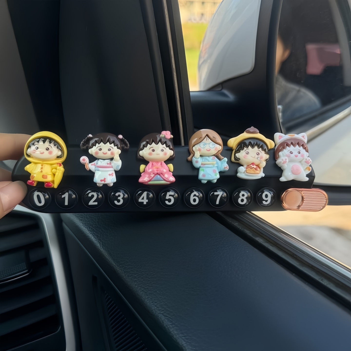 Chibi Maruko-Chan Parking Number Plate, Car Phone Plate, Car Interior Decoration, Car Moving License Plate, Cute Doll