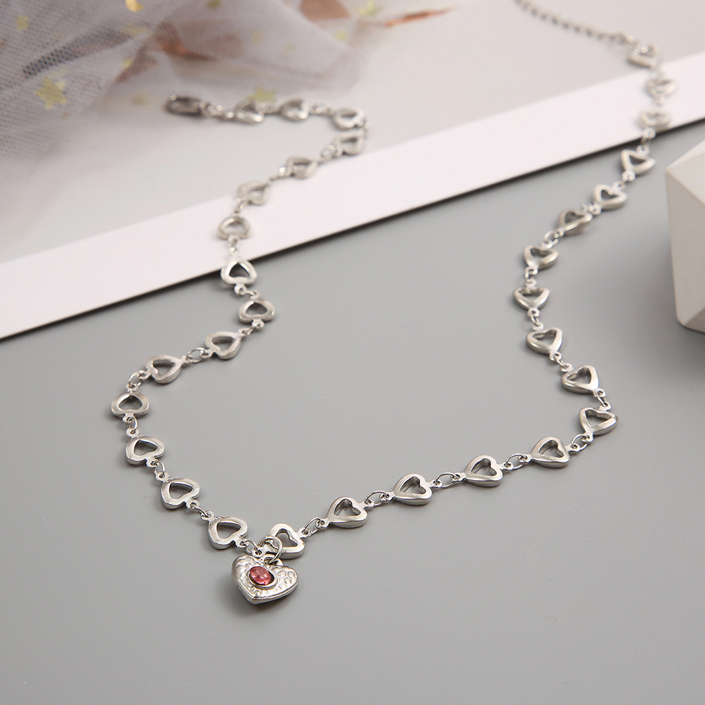 Moda Forma De Corazón Aleación Embutido Diamantes De Imitación Mujeres Collar Colgante 1 Pieza display picture 8