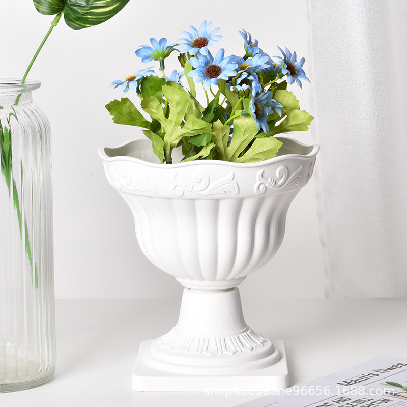 Factory wholesale European green plant plastic flower pot Roman column high foot split trophy shape wedding plastic resin flower pot Factory wholesale European green plant plastic flower pot Roman column high foot split trophy shape wedding plastic resin flower pot