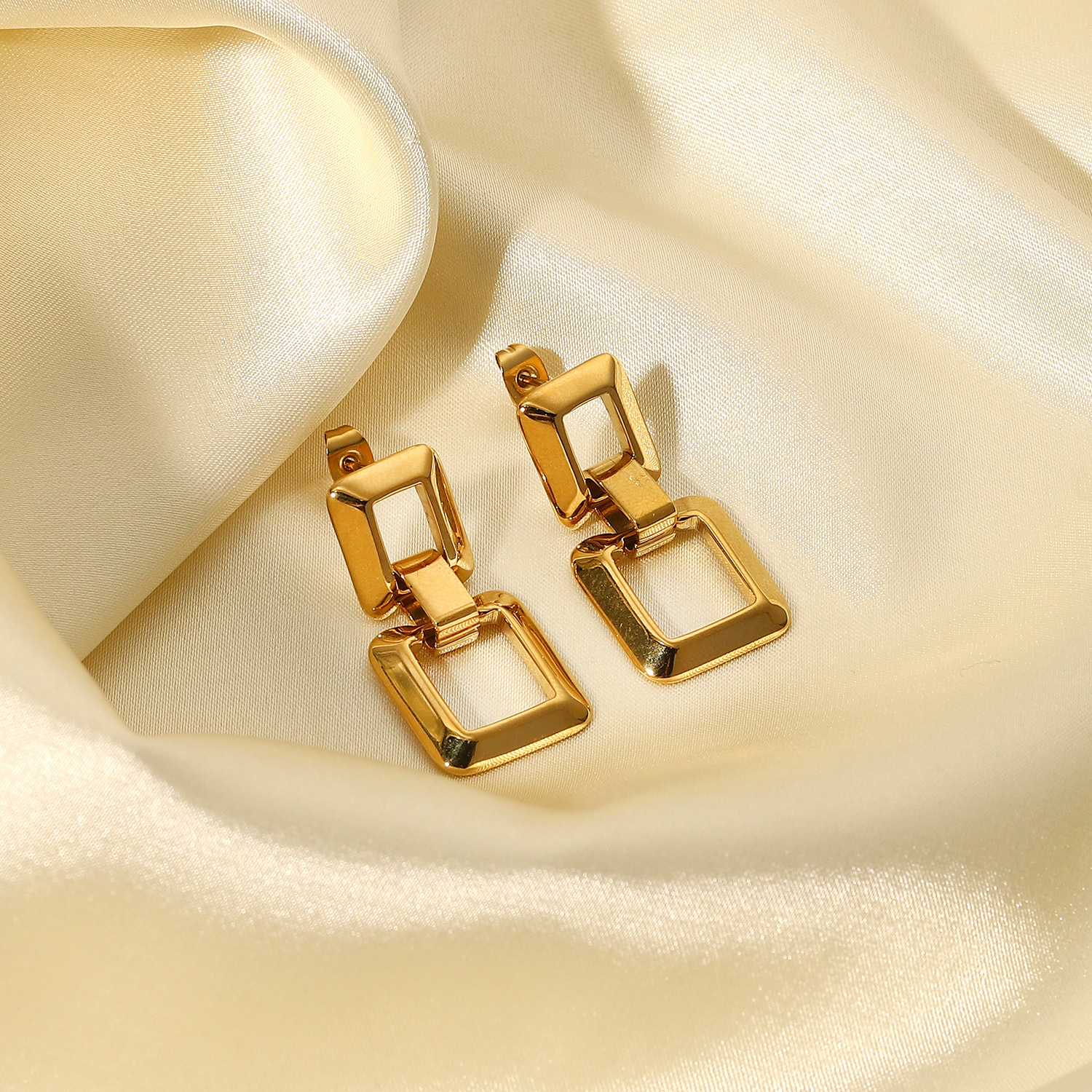 Vintage Hollow Chain Square 18k Gold Stainless Steel Earrings display picture 1
