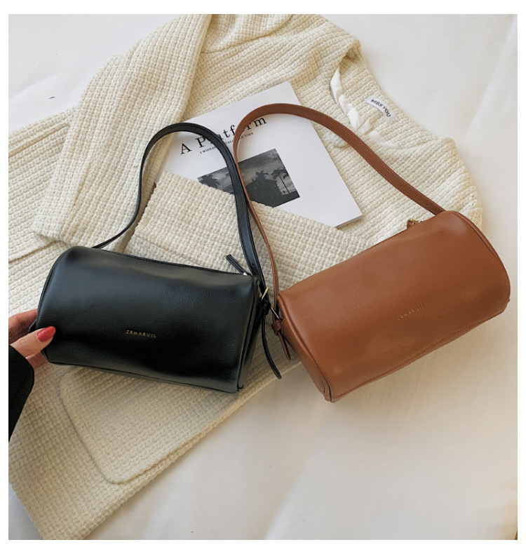 Special-interest Design Small Bag Women's Bag 2021 New Fashion All-match Retro Shoulder Messenger Bag Popular Underarm Round Bag display picture 3