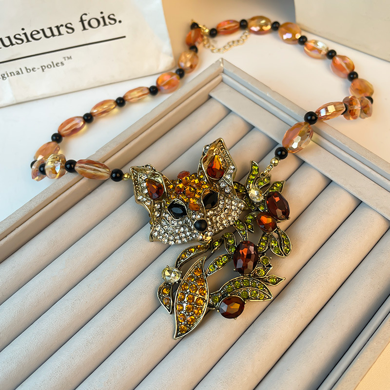 Exaggerated Diamond Studded Personalized Necklace, Three-dimensional Unique Crystal Neck Decoration, Cute Little Fox Sweater Chain Accessories_voghion.com
