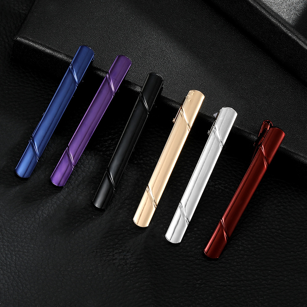 Slipsnål för män i metall med logotyp i kopparfinish_voghion.com