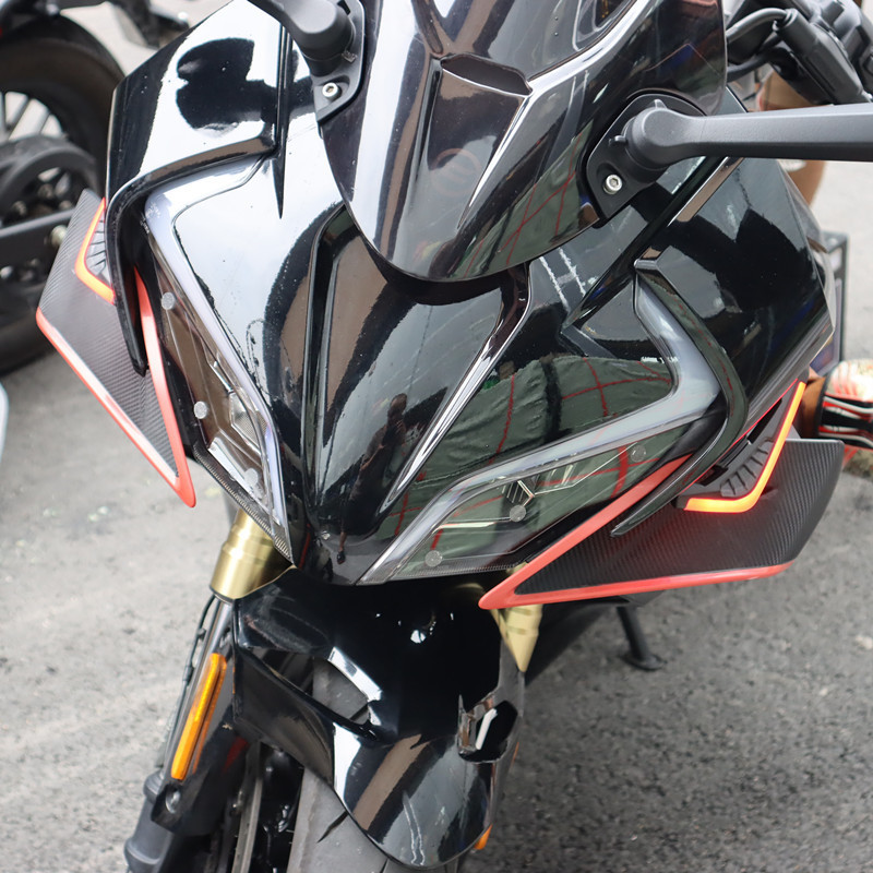 Cross-Border Popular Motorcycle Turn Signal Decorative Light, Cool Blade-Shaped Turn Signal Wind Wing Led Turn Signal Ambient Light