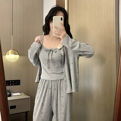 怠惰な風モーデールは胸パッド付きパジャマ女性2025春秋ストラップ長袖カーディガンの家庭服の3点セット