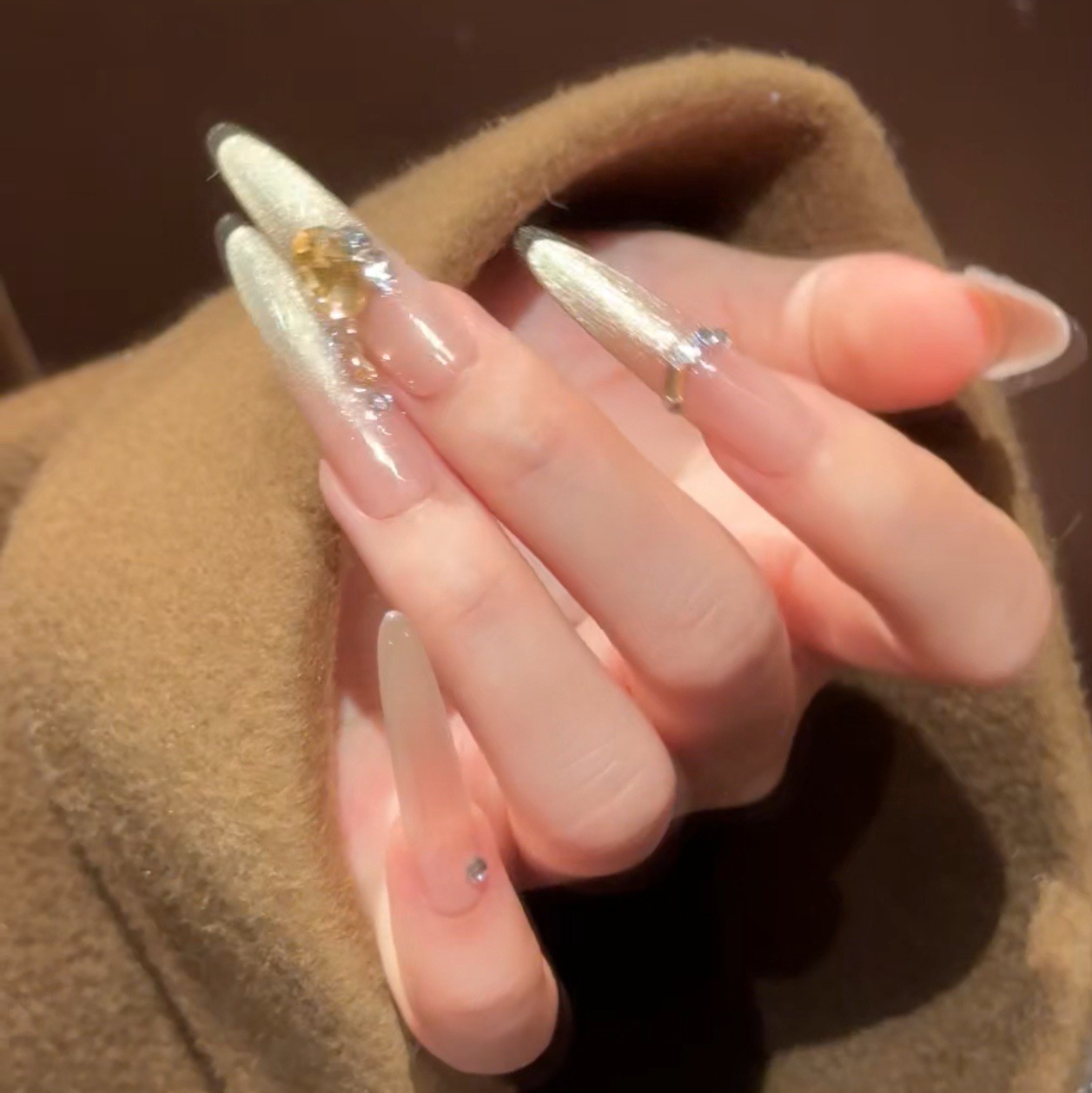 Uña hecha a mano lujosa uña de ojo de gato de alto nivel de manicure falsa nuevo parche de uñas de explosión se puede quitar