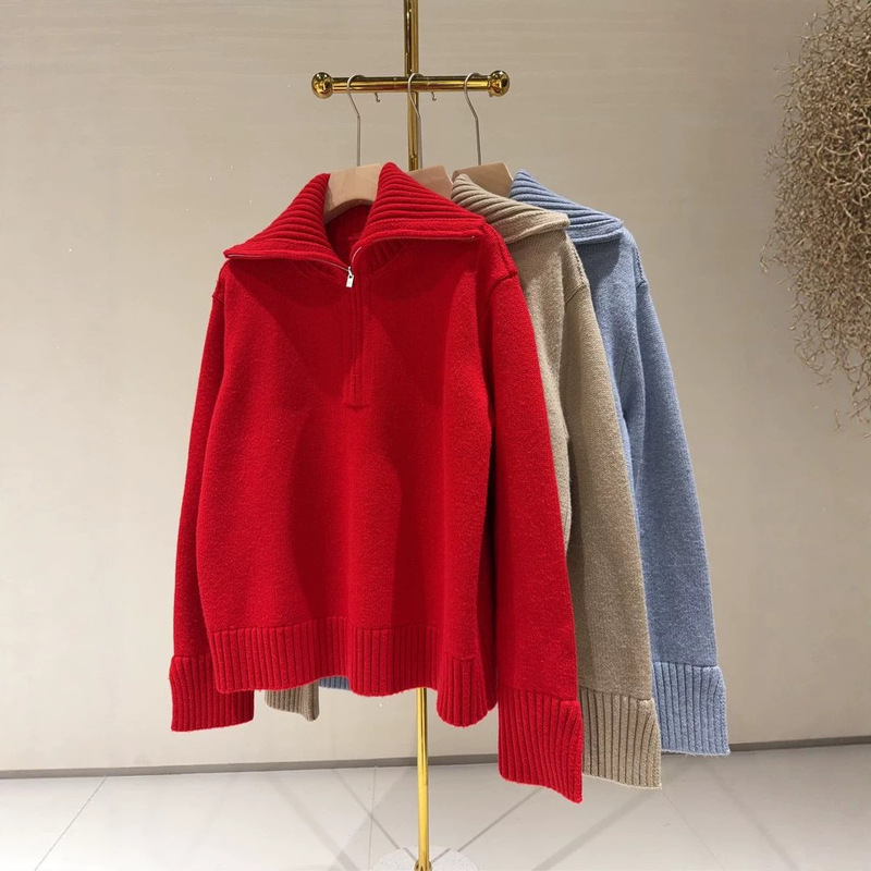 2026 Autumn/Winter New Retro-Style Christmas Red Half-Zip Sweater with a Relaxed and Casual Silhouette for Women