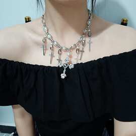 个性暗黑系十字架流苏珍珠锁骨链甜酷时尚辣妹朋克风小众设计项链