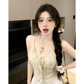 欣旺【官图 原版布料】碎花系带挂脖设计感小吊带夏季新款修身内