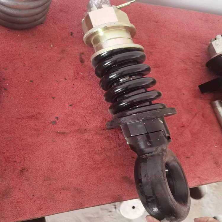 50#挂车锻打牵引环  内孔径5.0公分圆钢锻打牵引器  弹簧式牵引环