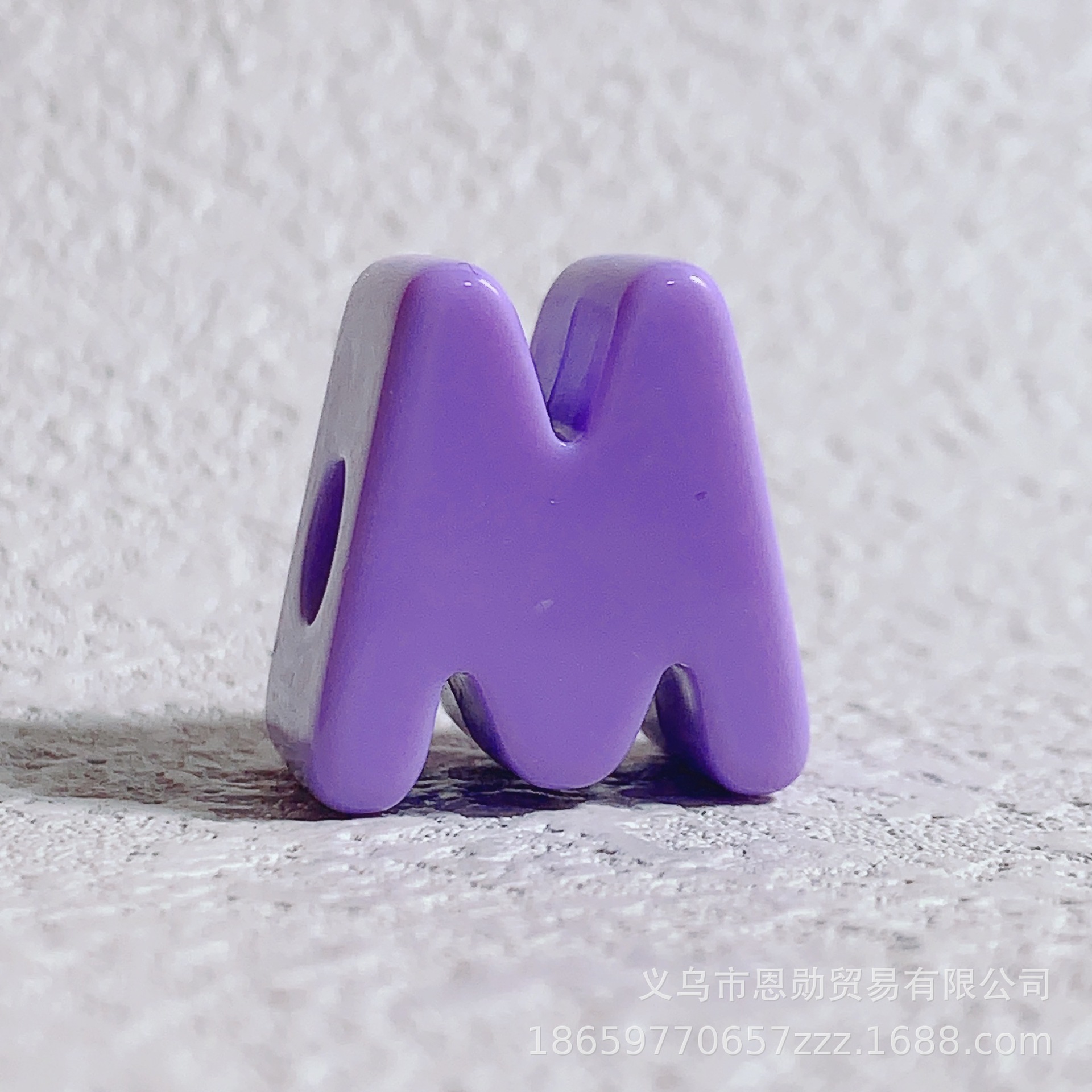 M/W (light purple)