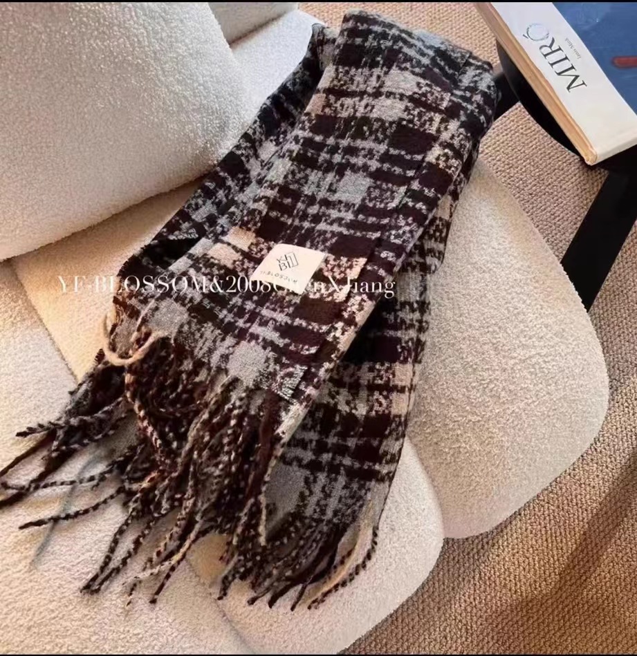 Versión coreana del nuevo producto bufanda a cuadros de cachemira de imitación mujer otoño e invierno bufanda cálida gruesa estudiante bufanda de moda de todo fósforo