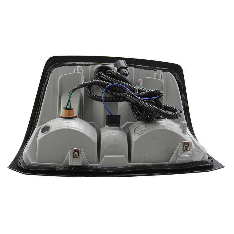 Aplicable a Chevrolet 14 - 18 Silverado luz trasera modelo cóncavo de ensamblaje de halógeno original de Solod