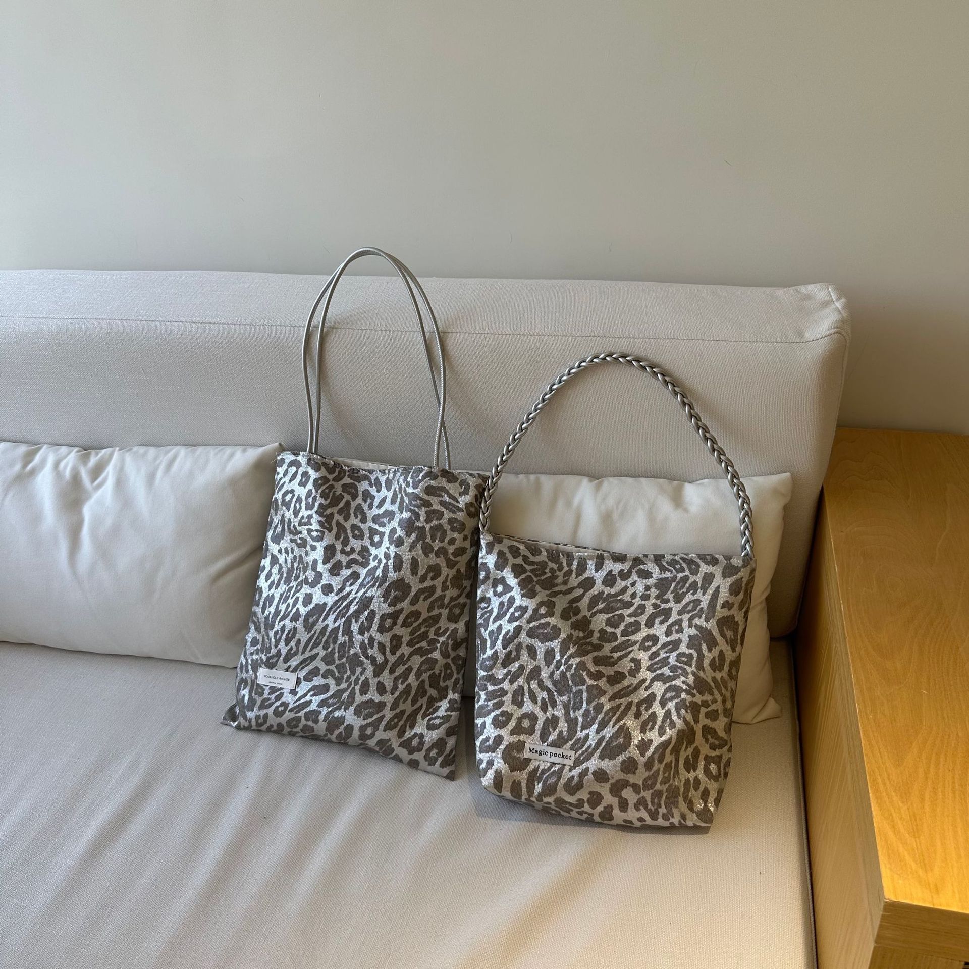Capacious shopping bag