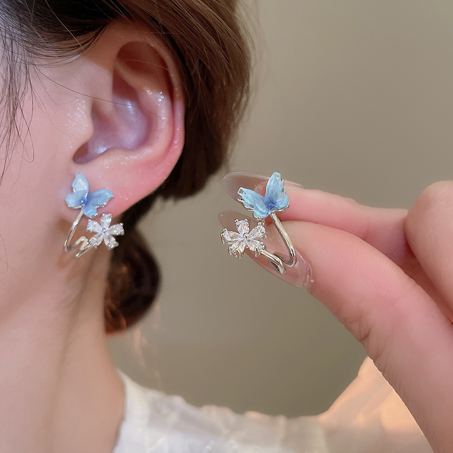 Pendientes de flor de cristal de aguja de plata, cuentas de arroz de cristal, pendientes azules, pendientes de estilo de vacaciones frescas, pendientes de lujo ligero, de alta calidad, mujeres