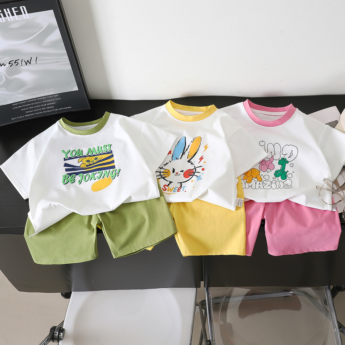 Set de manga corta para niños verano nuevo niño dibujos animados sueltos dos piezas set camiseta ropa de verano bebé ropa infantil