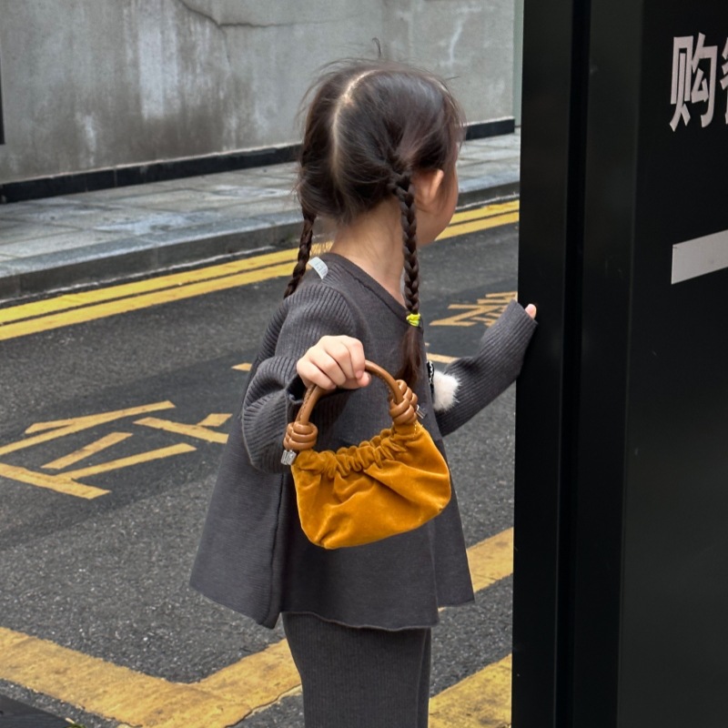 2025 nuevo bolso infantil coreano, mini bolso de ropa de bebé, bolso de hombro para hombres y mujeres, cadena de moda