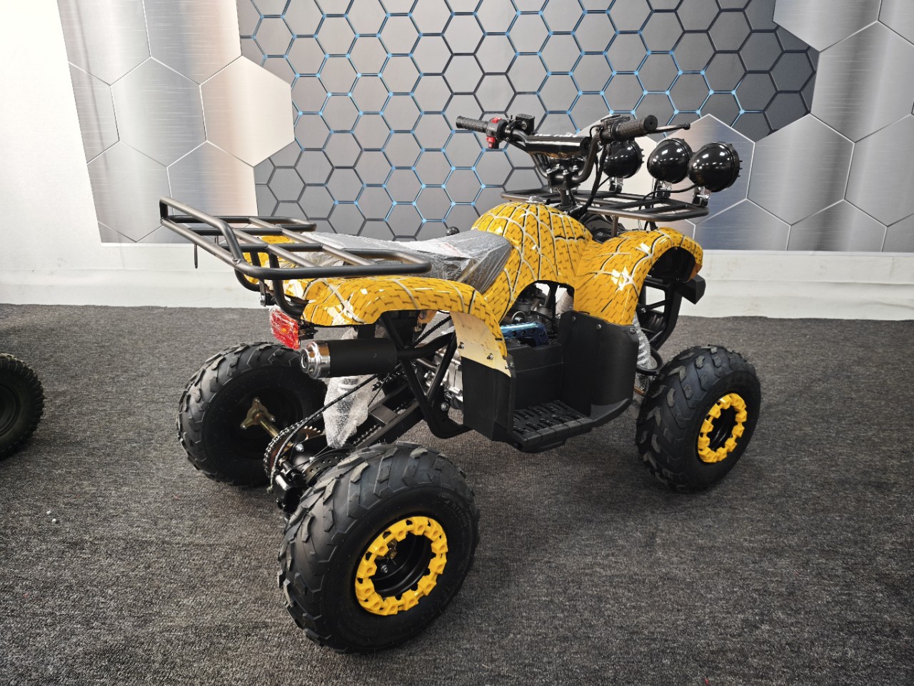 Four-Wheel Off-Road Mini Bull Atv 125Cc Gasoline Model for Adults and Children for Venue Rental