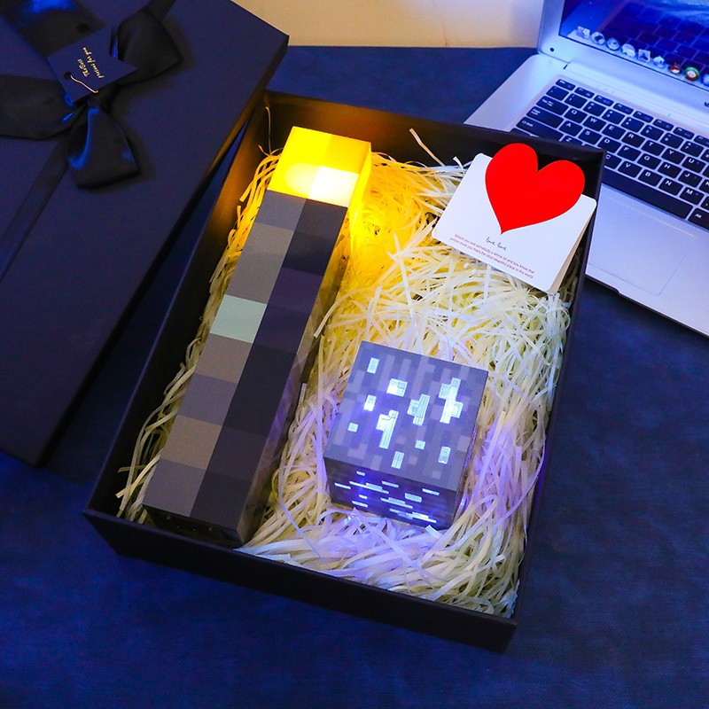 My World Game Periférico Regalo de cumpleaños Año Nuevo Hombre Caja de regalo MC Torch Antorcha Luz nocturna creativa Luz ambiental