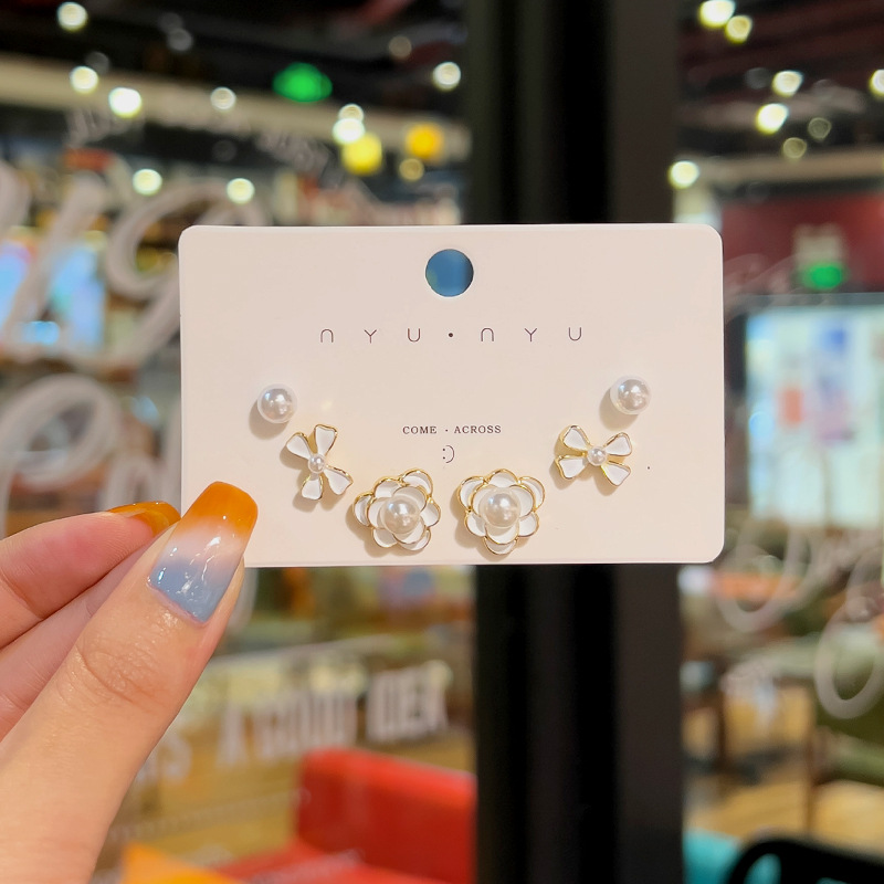 花朵蝴蝶结珍珠