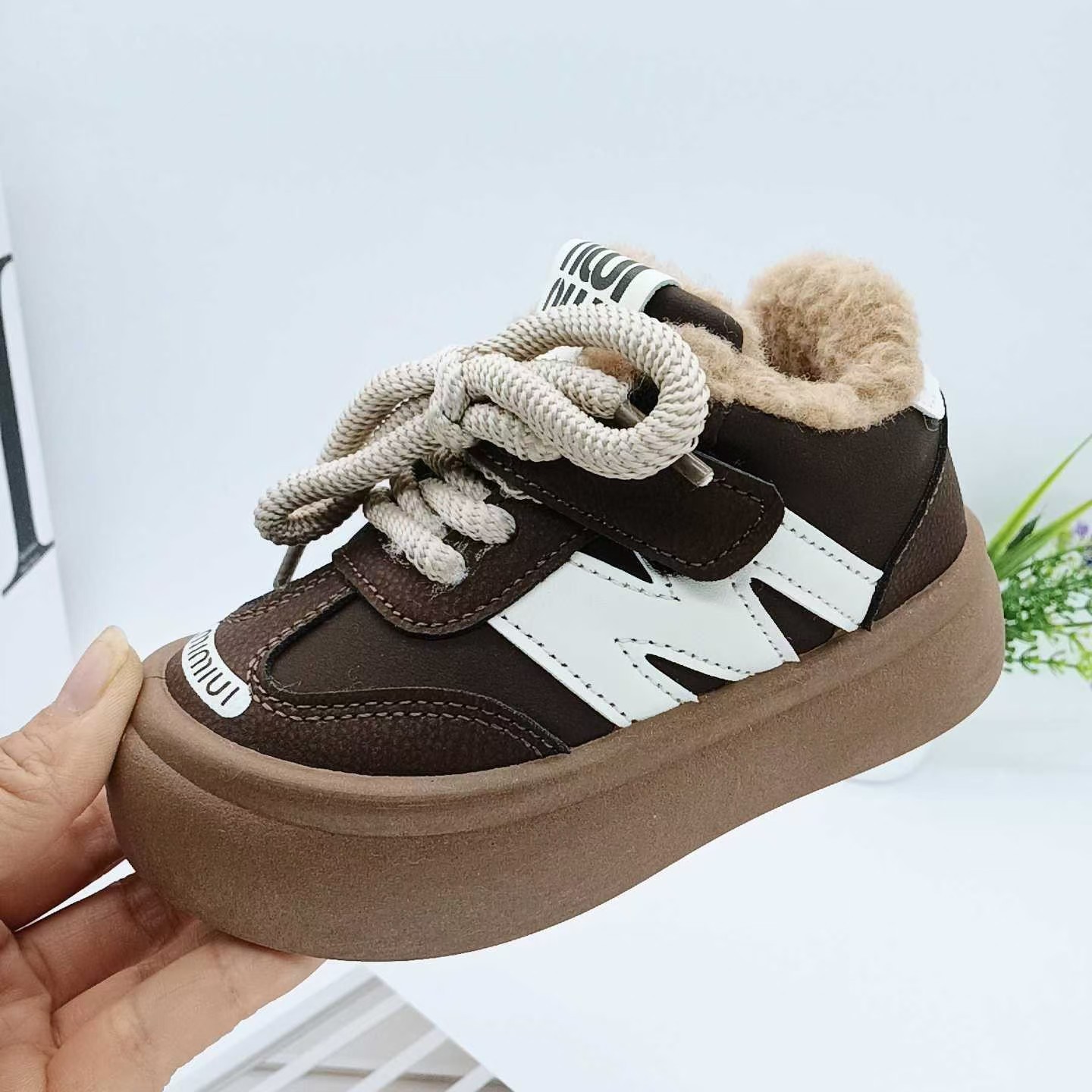 2025 invierno nuevos zapatos casuales para niños zapatos para niños zapatos para padres zapatos para niños mayores zapatos para correr zapatos de lana para niños