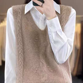 V领针织衫马甲重工提花女2024年秋冬款时尚百搭无袖背心打底坎肩