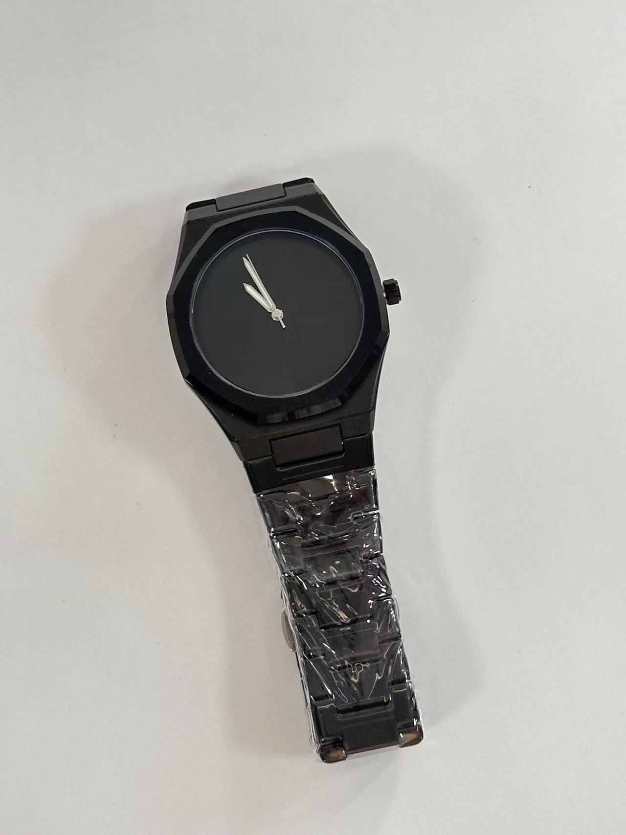 Gold Octagonal Quartz Watch For Men With Premium Steel Strap_voghion.com