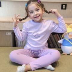 春と秋の男女の家庭服の子供のパジャマセットの赤ちゃんの下着の中の子供の秋冬の徳の絨毯の秋の服の秋のズボンのカバー