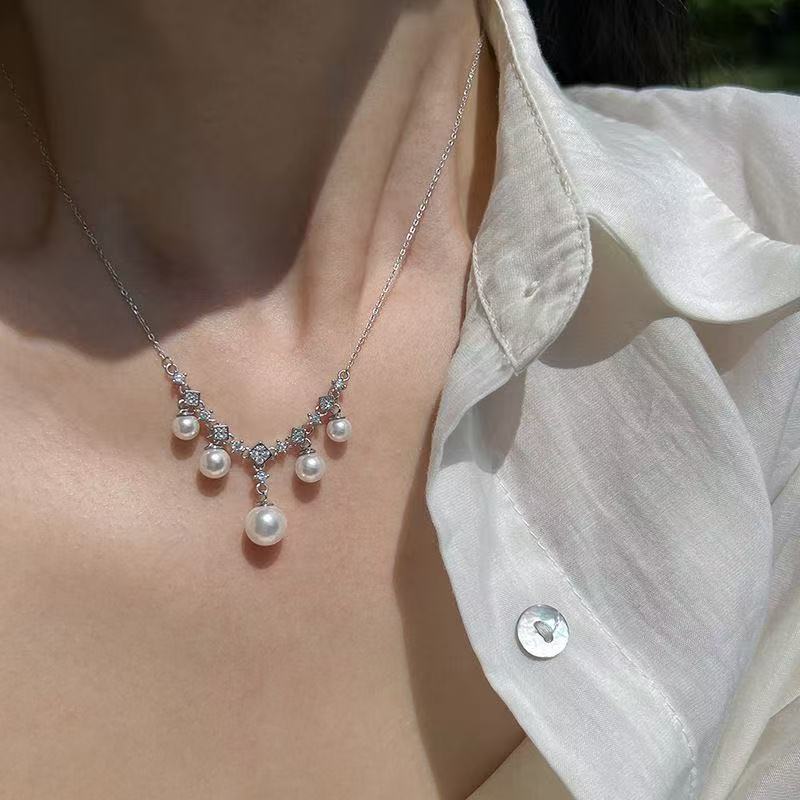 Collana con nappe e perle per donna girocollo elegante gioiello_voghion.com